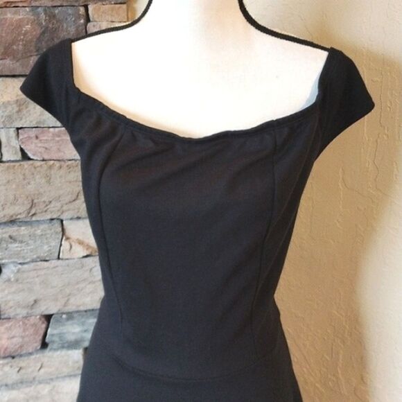 NWT Soprano On/Off Shoulder LBD - Picture 2 of 10
